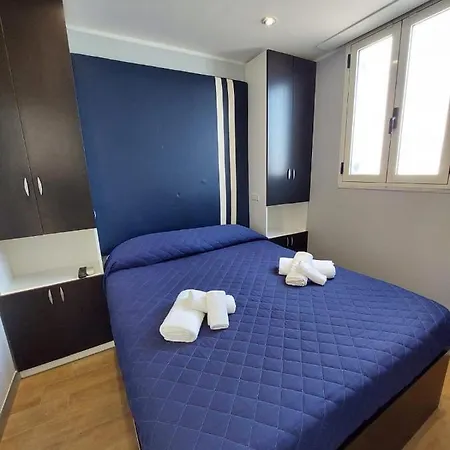 La Stanza Sul Porto Di Piccina Piccina Con Bagno Privato E Terrazzino Vista Mare Guest house 4*